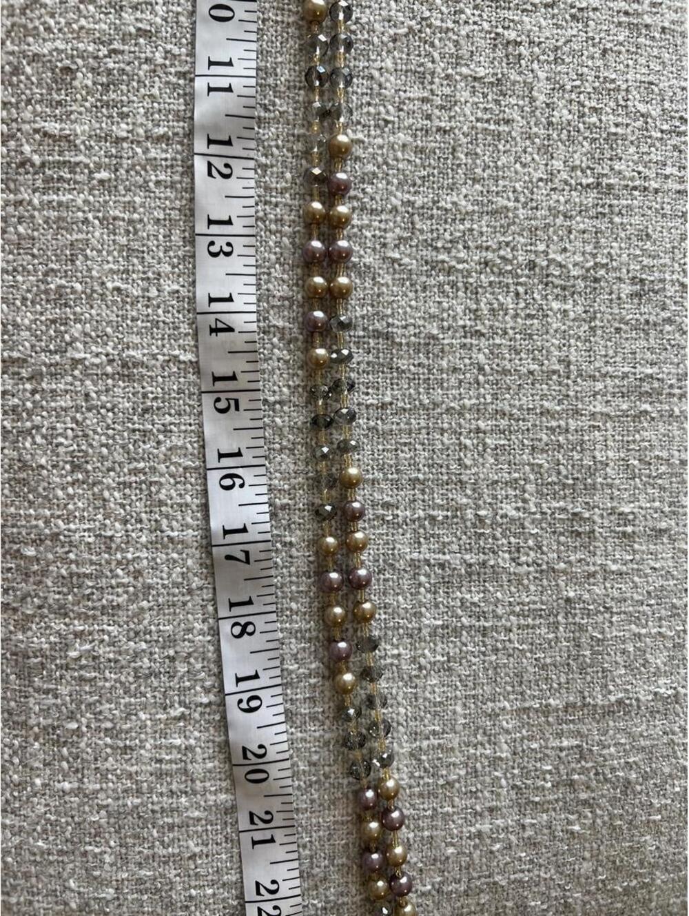 Flapper Style Strand Necklace - Picture 5 of 6